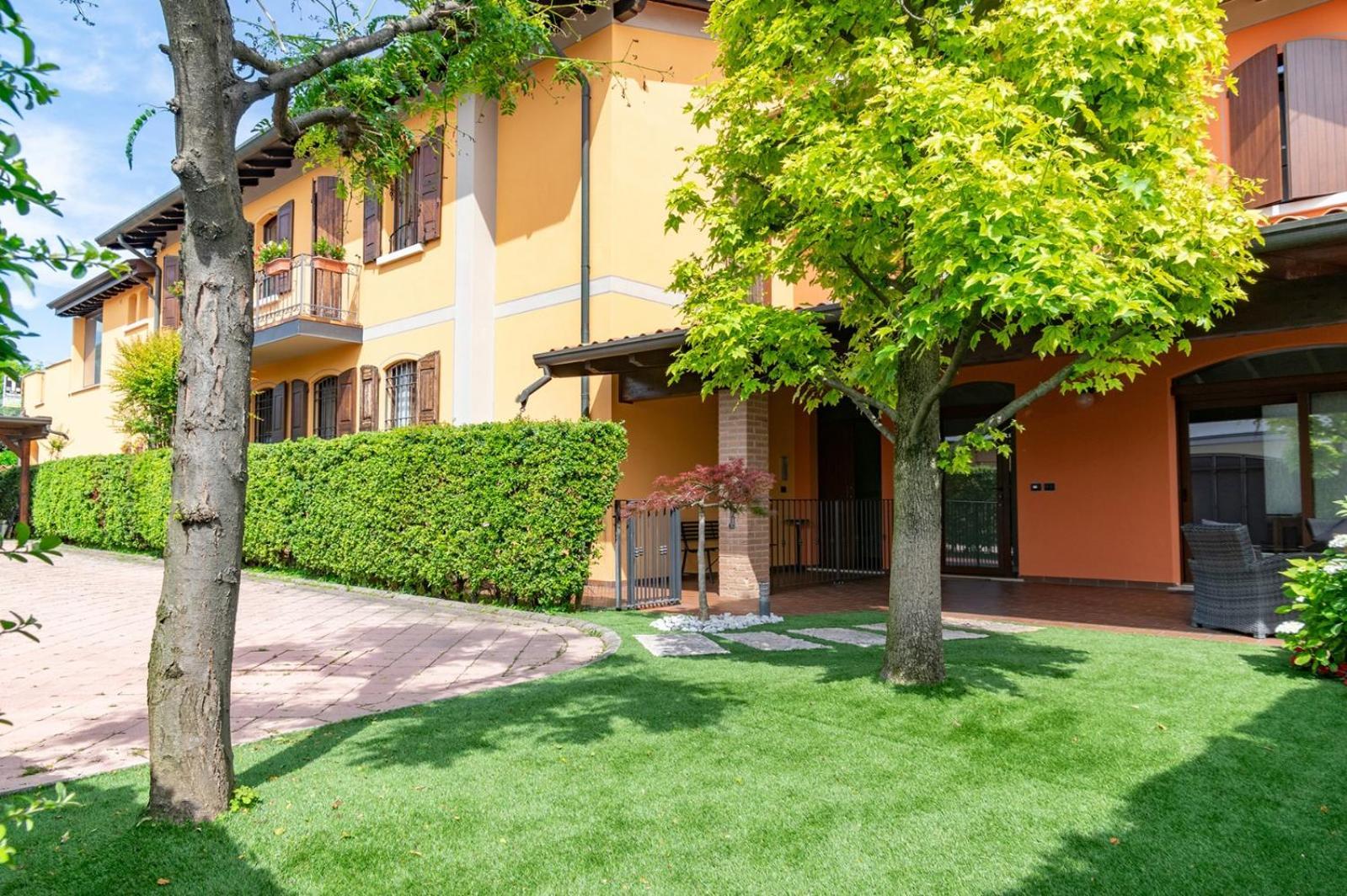 La Stazione Camere Caffe Castiglione Delle Stiviere Exterior foto